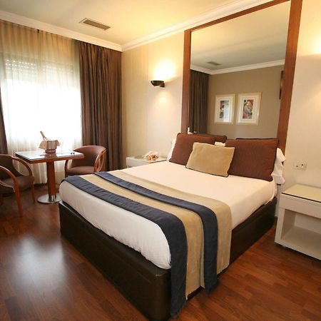 Motel Aeropuerto Vigo Exteriör bild