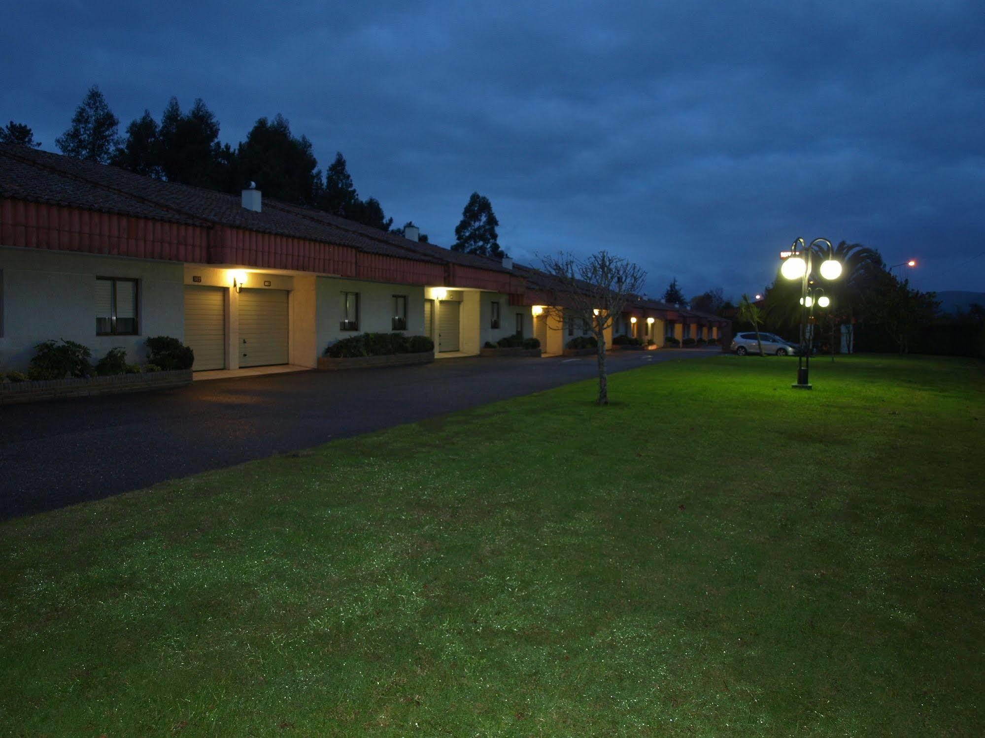 Motel Aeropuerto Vigo Exteriör bild